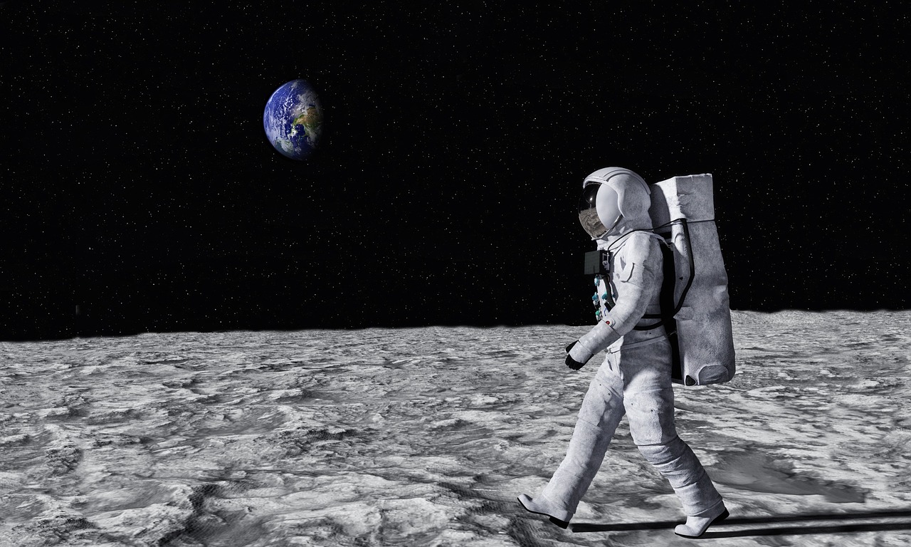 Uitzicht vanuit de ruimte op de aarde, zoals een astronaut die zou zien tijdens een maanmissie